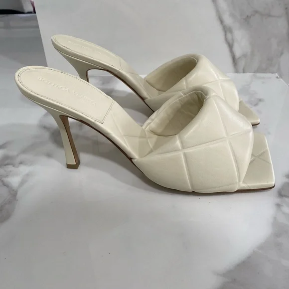 Bottega Veneta 90mm Xl Quilted Leather Slide Sea Salt - Picture 4 of 11